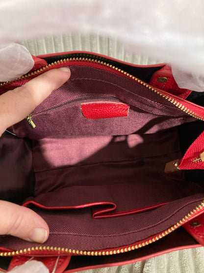 Prémium valódi bőr női válltáska krokodilmintás - borvörös